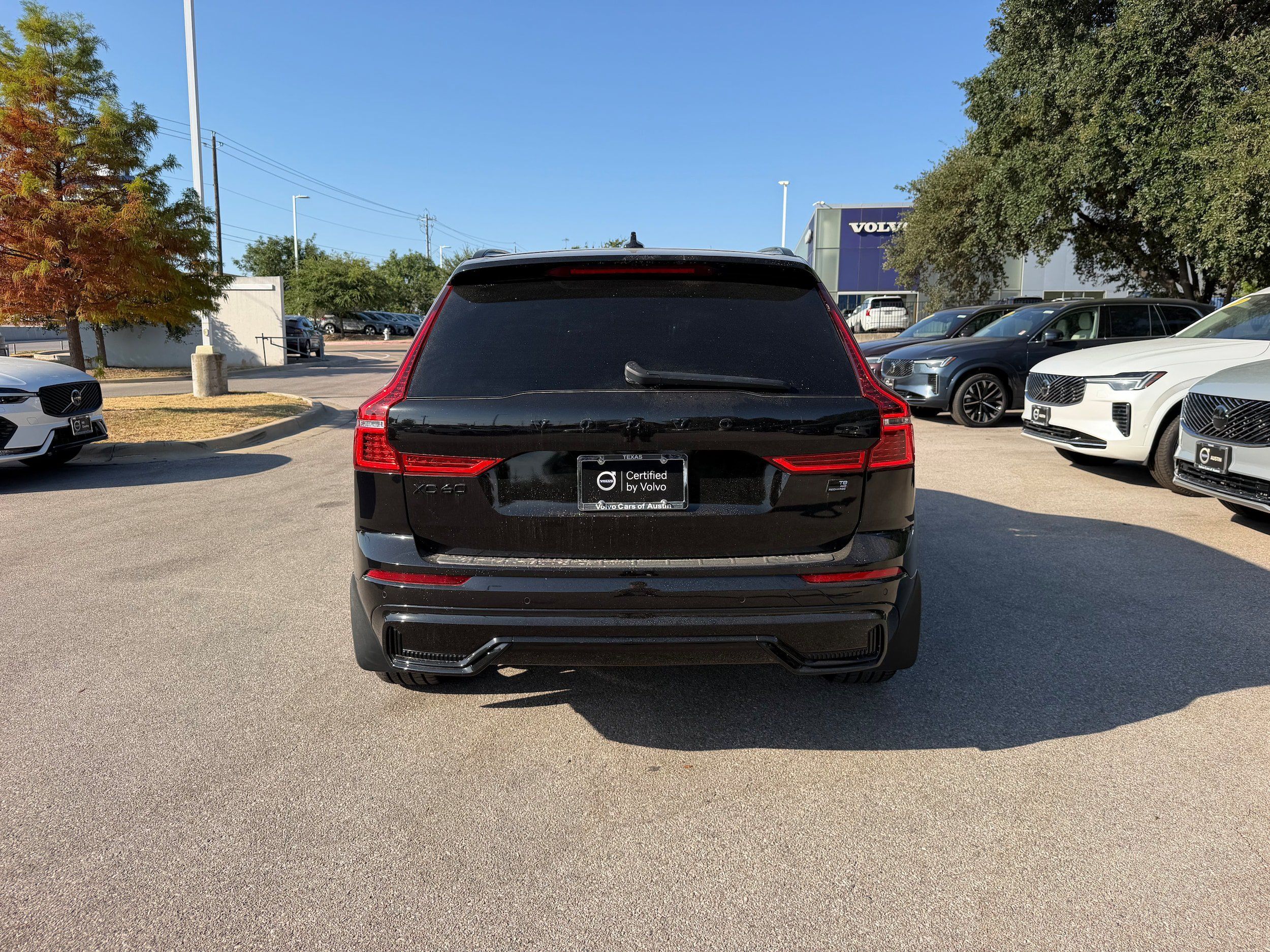 Used 2024 Volvo XC60 T8 Ultimate w/ Protection Package Premier AWD/4WD image 5