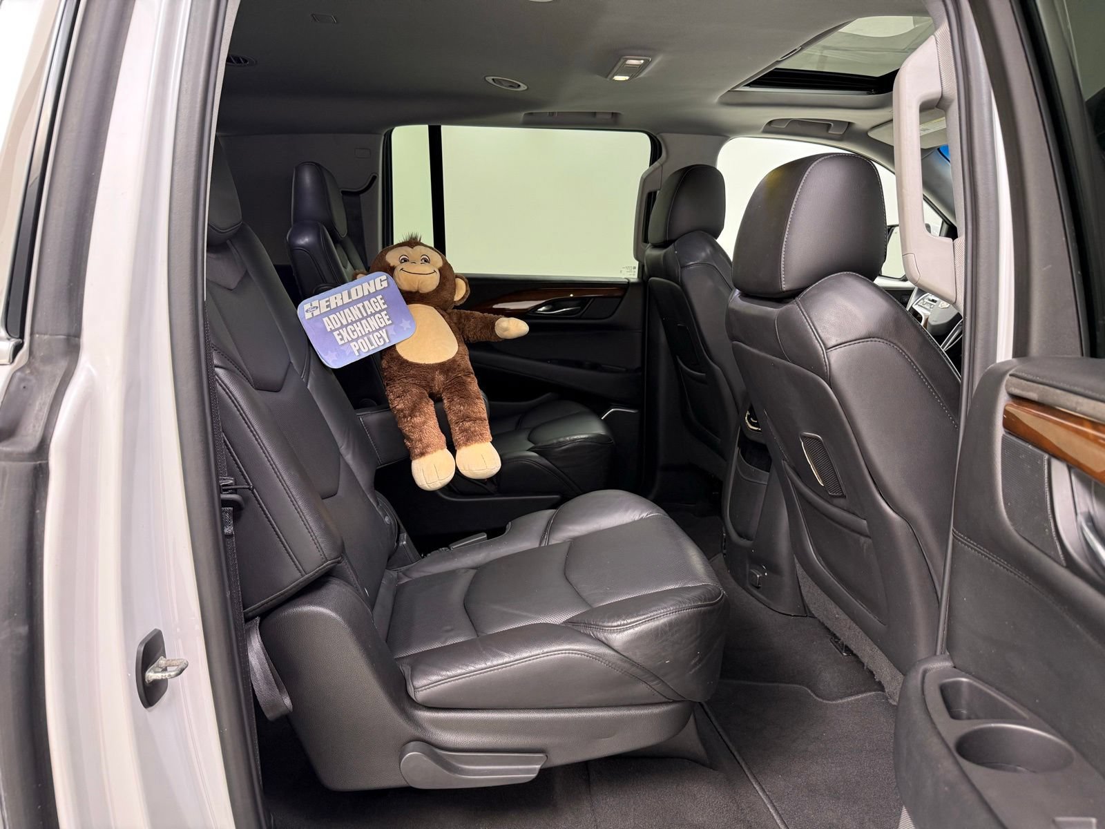 Used 2019 Cadillac Escalade ESV Luxury AWD/4WD image 28