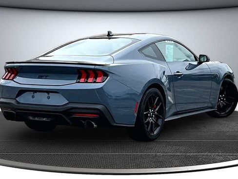 Used 2025 Ford Mustang GT Premium RWD image 6