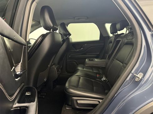 Used 2022 Lincoln Corsair AWD w/ Equipment Group 101A image 15