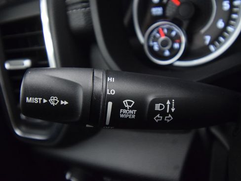 Used 2023 RAM 1500 Laramie AWD/4WD image 39