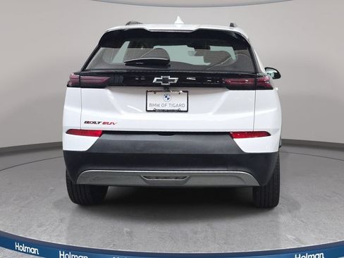 Used 2023 Chevrolet Bolt EUV Premier w/ Sun & Sound Package FWD image 7