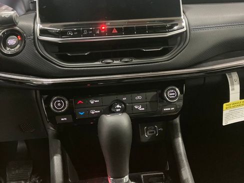 New 2026 Jeep Compass Latitude image 16