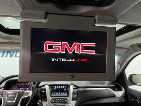 Used 2019 GMC Yukon SLT w/ Premium Edition AWD/4WD image 11