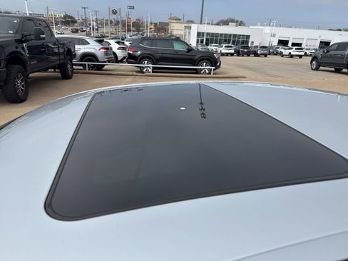 Used 2016 Mercedes-Benz E 350 Sedan image 13