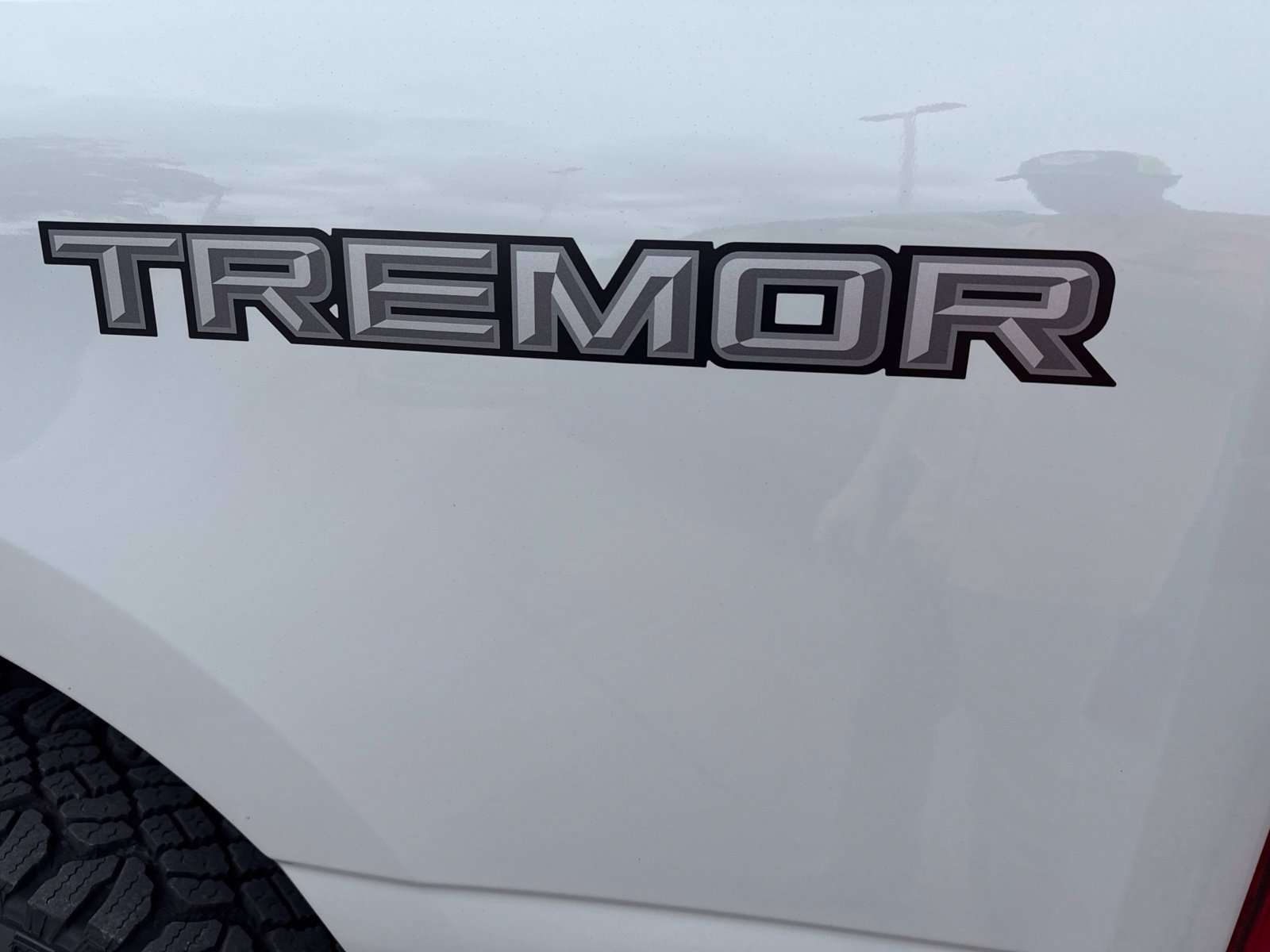 Used 2026 Ford F250 Lariat w/ Tremor Off-Road Package AWD/4WD image 10