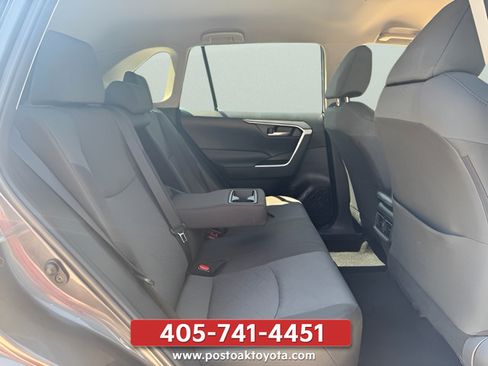 Used 2025 Toyota RAV4 XLE FWD image 20