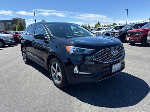Certified 2024 Ford Edge SEL w/ Convenience Package AWD/4WD image 4