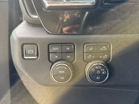 Used 2024 Chevrolet Silverado 2500 LTZ image 17