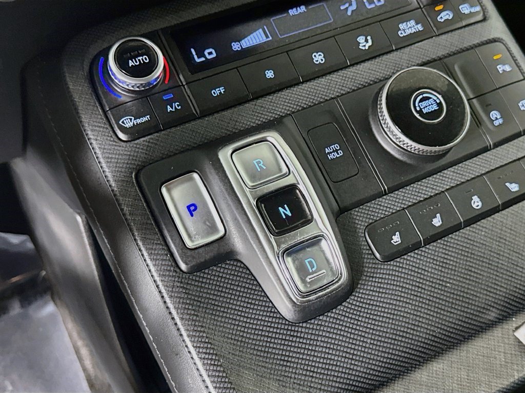 Used 2024 Hyundai Palisade Limited FWD image 19