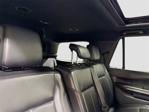 Used 2020 Ford Expedition XLT w/ FX4 Off-Road Package image 27