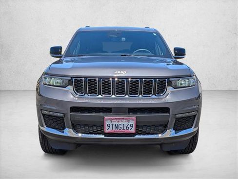 Used 2025 Jeep Grand Cherokee L Limited AWD/4WD image 2