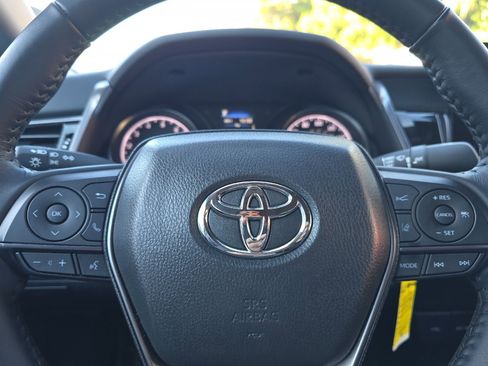 Used 2024 Toyota Camry SE image 18