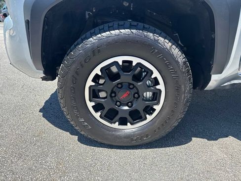 Certified 2026 Toyota Tacoma TRD Off-Road AWD/4WD image 43