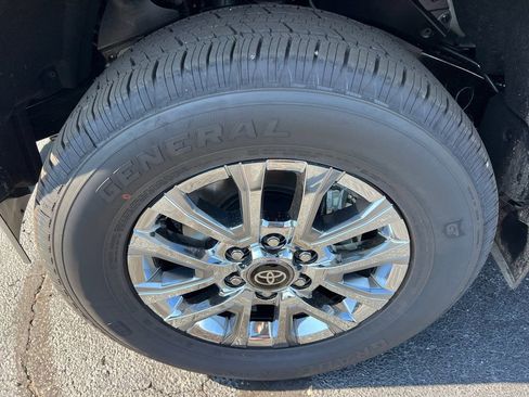 New 2025 Toyota Tacoma Limited AWD/4WD image 11