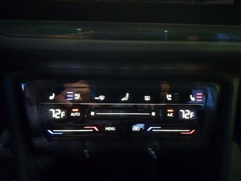 Used 2024 Volkswagen Tiguan SEL R-Line image 21