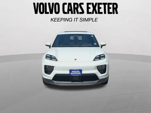 Used 2025 Porsche Macan 4S Electric AWD/4WD image 3