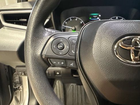 Used 2023 Toyota Corolla LE w/ LE Convenience Package FWD image 12