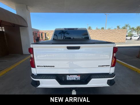 Used 2022 Chevrolet Silverado 1500 Custom AWD/4WD image 5