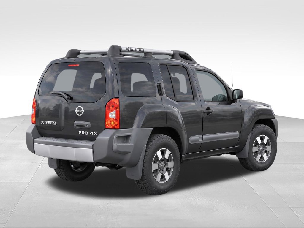 Used 2011 Nissan Xterra PRO-4X w/ Pro-4x Leather Pkg AWD/4WD image 3