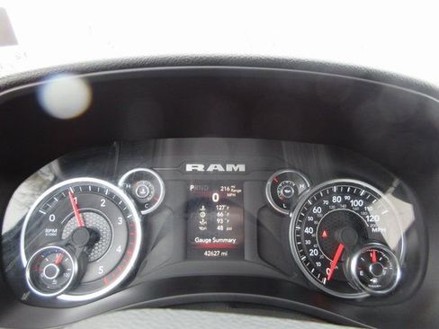 Used 2024 RAM 2500 Big Horn image 13