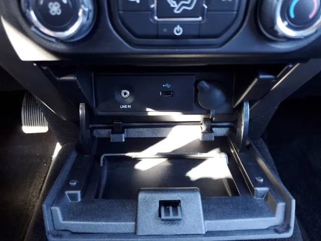 Used 2013 Ford F150 XLT w/ XLT Chrome Pkg AWD/4WD image 28