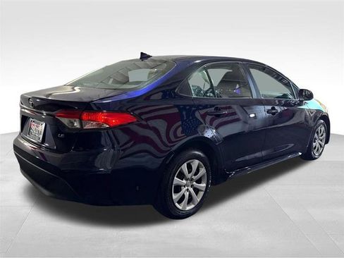 Used 2023 Toyota Corolla LE FWD image 5