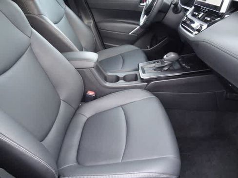 Used 2026 Toyota Corolla Cross XLE FWD image 13