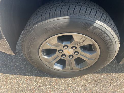 Used 2017 Chevrolet Tahoe LT AWD/4WD image 18