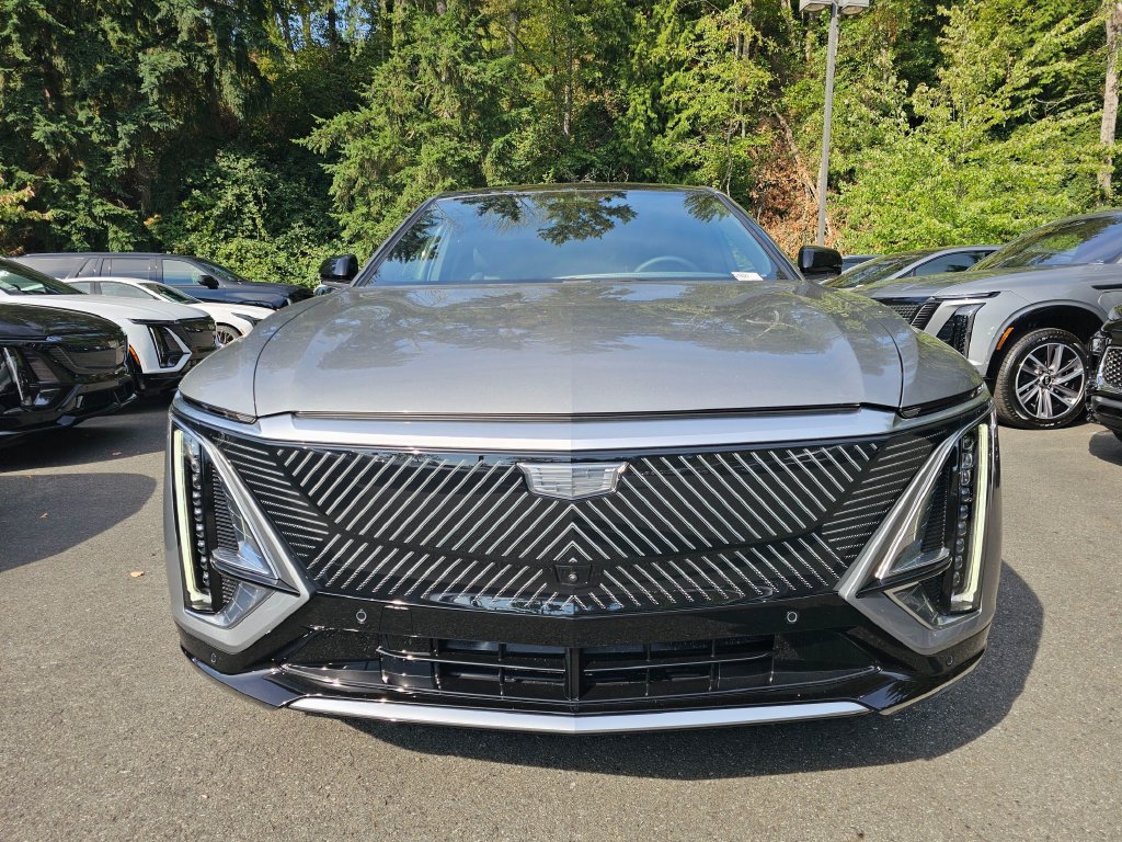 New 2027 Cadillac Lyriq Luxury AWD/4WD image 2