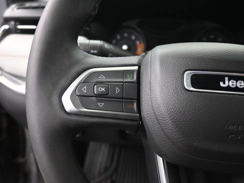 Used 2023 Jeep Compass Limited AWD/4WD image 11