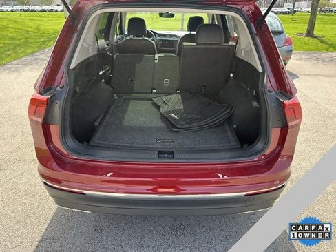 Used 2021 Volkswagen Tiguan SE w/ Panoramic Sunroof Package image 6