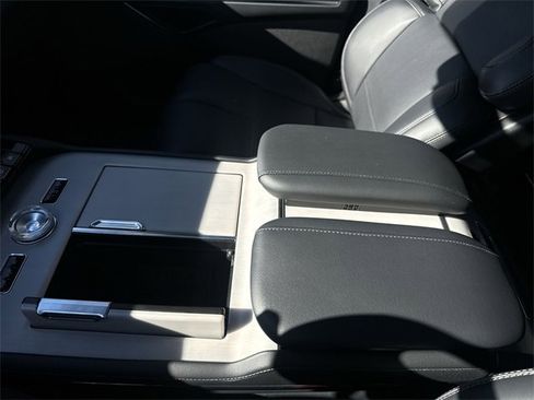 New 2025 Lincoln Navigator L Reserve w/ Jet Appearance Package image 21