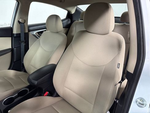 Used 2015 Hyundai Elantra SE FWD image 13