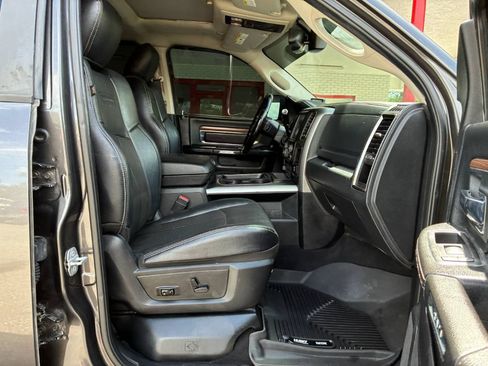 Used 2018 RAM 2500 Laramie w/ Sport Appearance Group AWD/4WD image 15