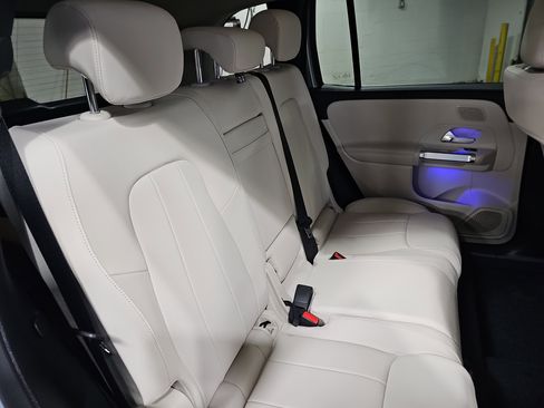 New 2026 Mercedes-Benz GLB 250 image 12