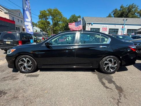 Used 2016 Honda Accord LX image 9