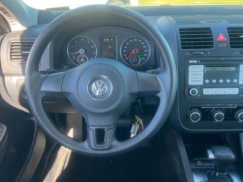 Used 2010 Volkswagen Jetta S image 11