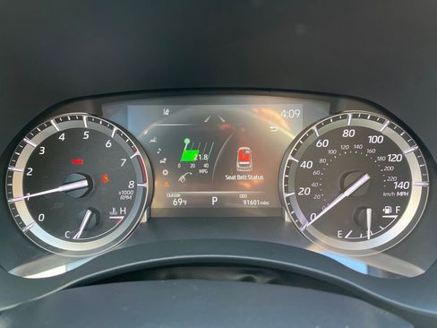 Used 2022 Toyota Highlander Limited AWD/4WD image 19