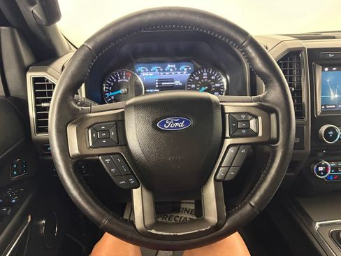 Used 2018 Ford Expedition XLT w/ Equipment Group 202A RWD image 25