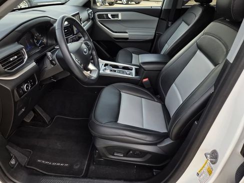 Certified 2024 Ford Explorer XLT w/ Equipment Group 202A AWD/4WD image 25