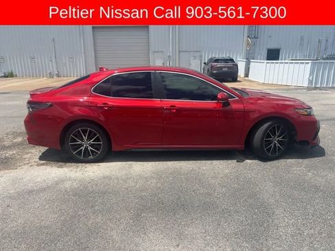 Used 2023 Toyota Camry SE FWD image 2