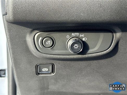 Used 2022 GMC Terrain SLE image 37