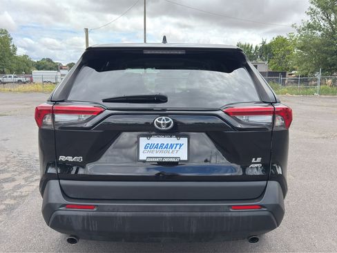 Used 2022 Toyota RAV4 LE AWD/4WD image 22