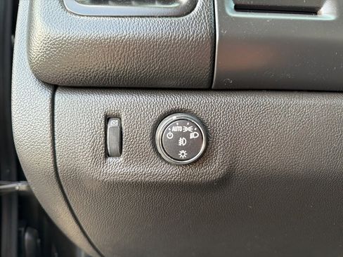 Used 2016 Chevrolet Colorado LT w/ LT Convenience Package image 45