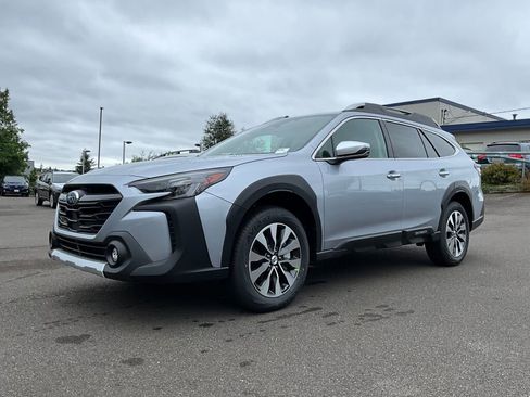 New 2025 Subaru Outback Touring XT image 4