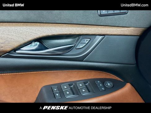 Used 2019 Cadillac Escalade Premium Luxury image 3