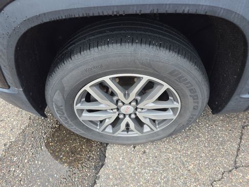 Used 2017 GMC Acadia SLE w/ Driver Alert Package I AWD/4WD image 13