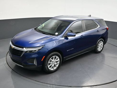 Used 2023 Chevrolet Equinox LT w/ Driver Convenience Package FWD image 17