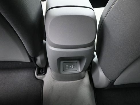 New 2025 Hyundai Elantra Sport image 24